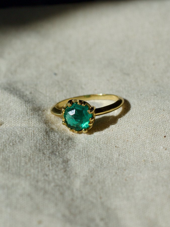 Sol Emerald Ring