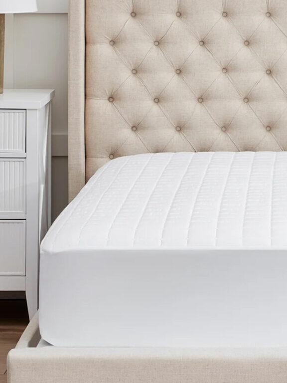 7 Best Organic Cotton Mattress Protectors In 2023 - The Good Trade