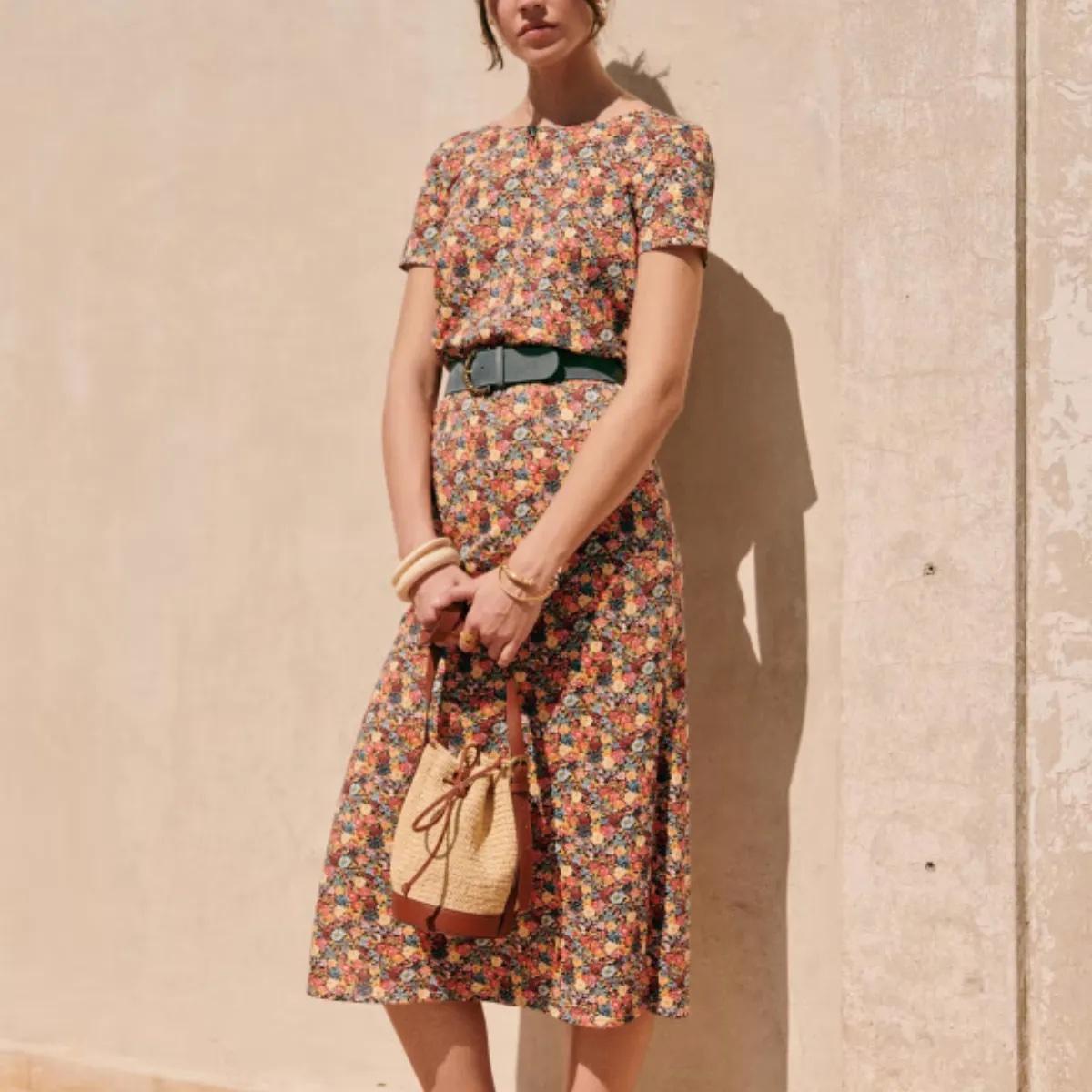 Zara Floral Midi Dress ~ small in 2023  Floral midi dress, Midi dress,  Clothes design