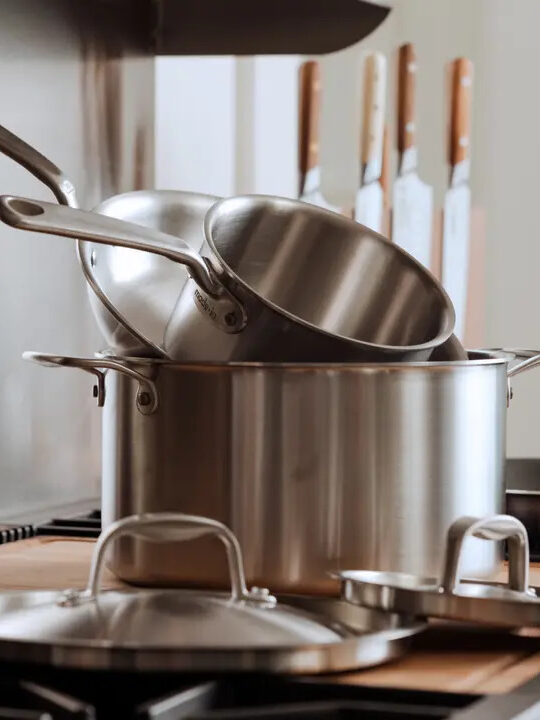 Q. I want to buy some nontoxic cookware — which pots & pans are